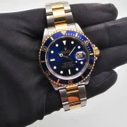 Rolex Submariner Date 40mm Bluesy Stahl/Gold Full Set Mint