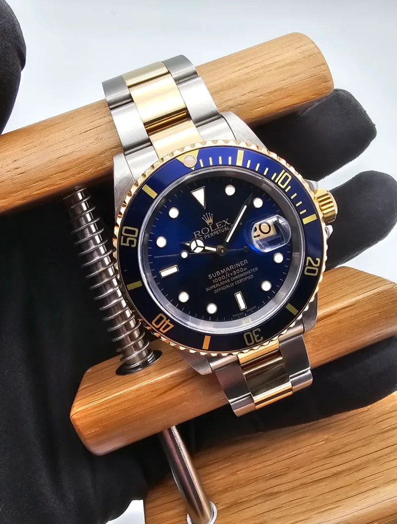 Rolex Submariner Date 40mm Bluesy Stahl/Gold Full Set Mint