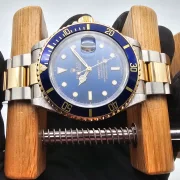 Rolex Submariner Date 40mm Bluesy Stahl/Gold Full Set Mint