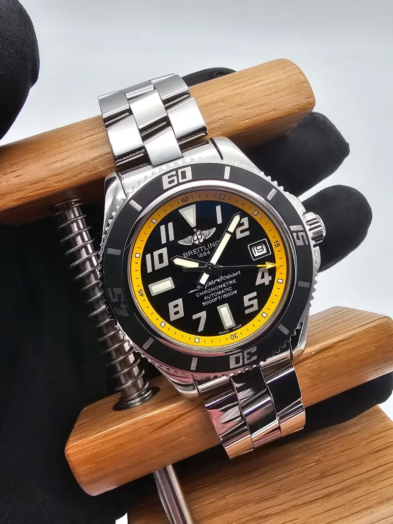 Breitling SuperOcean 42 Abyss Yellow Ref. A17364 Full Set