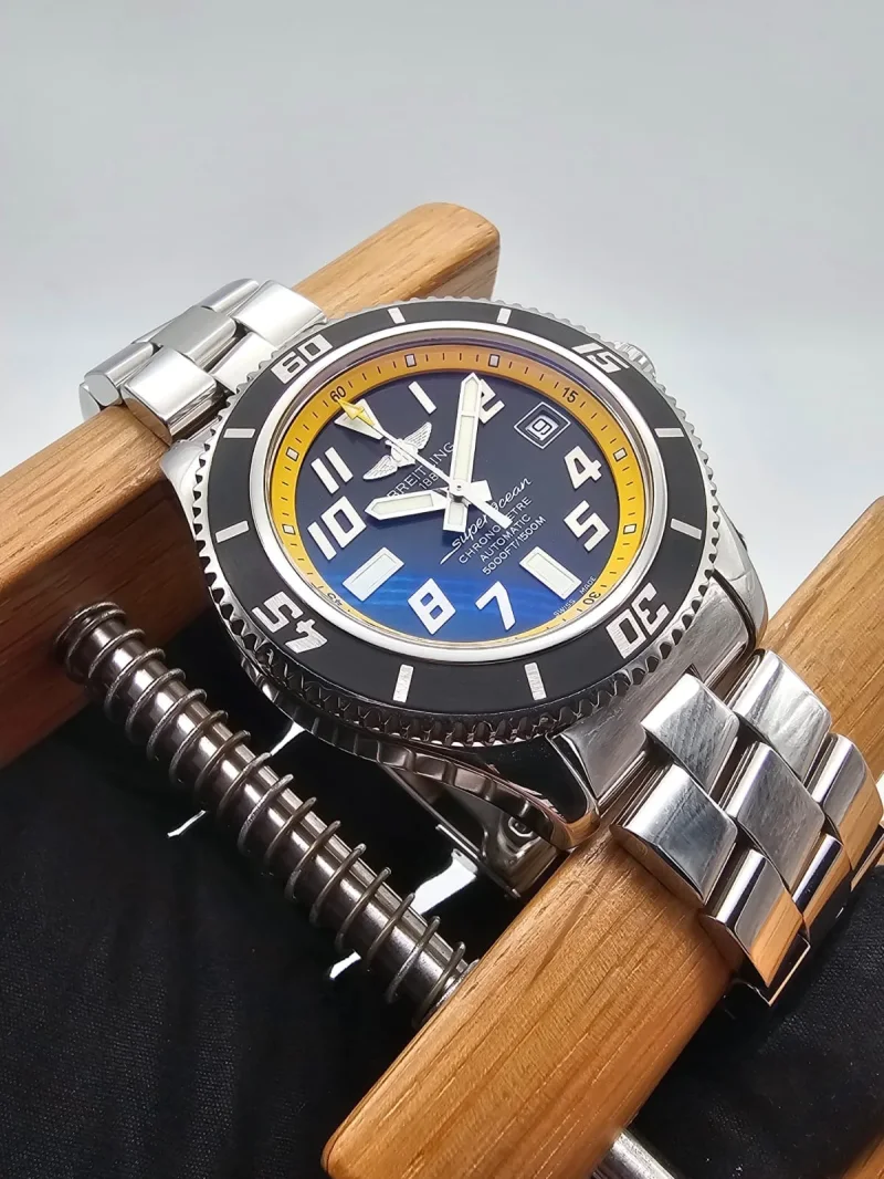 Breitling SuperOcean 42 Abyss Yellow Ref. A17364 Full Set
